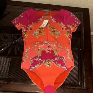 Nwt Johnny was surf suit XL